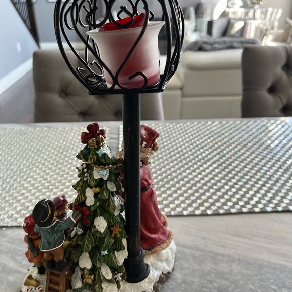 Traditional Santa Claus and friends Christmas  decor holds a candle really nice - Picture 10 of 14